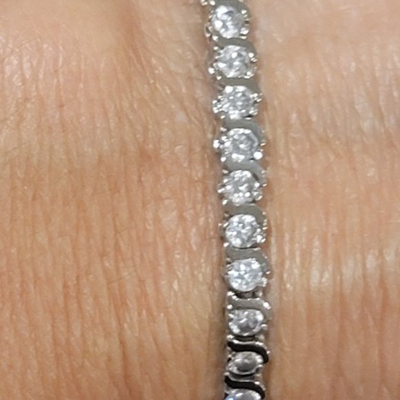 Tennis bracelet - Picture 2 of 2